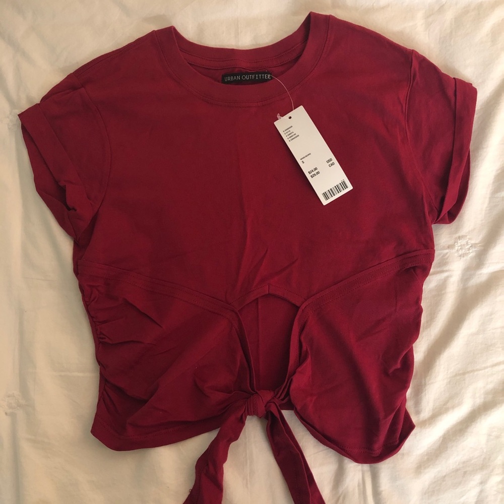 UO cropped red front tie tshirt NWT